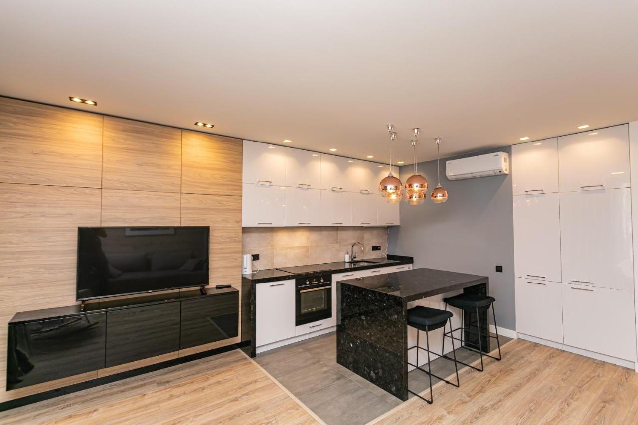 Petrovdom 190-199-216 In Spacious Apartments At Rc New York Concept House Kyiv Exterior photo